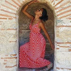 Meet your Posher, Elaine